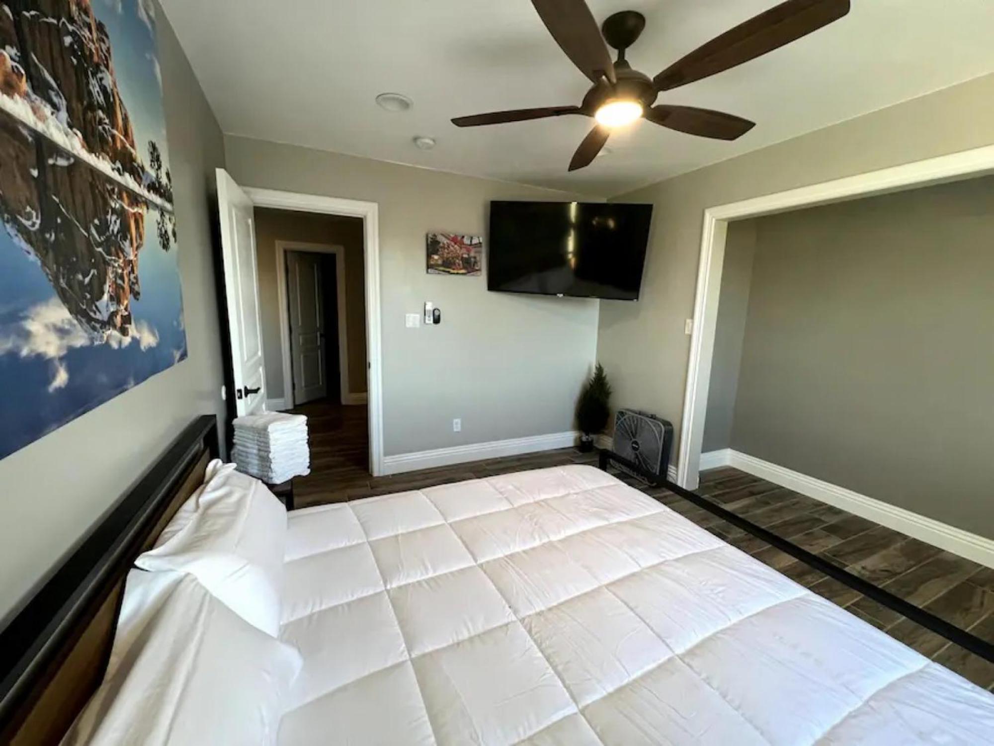 Lux Private Home - Pool, Billiards, 8 Smart Tvs, Board Games, Cotton Bedding - The Stone Sanctuary At Mccullough Hills Trailhead Las Vegas Exterior foto