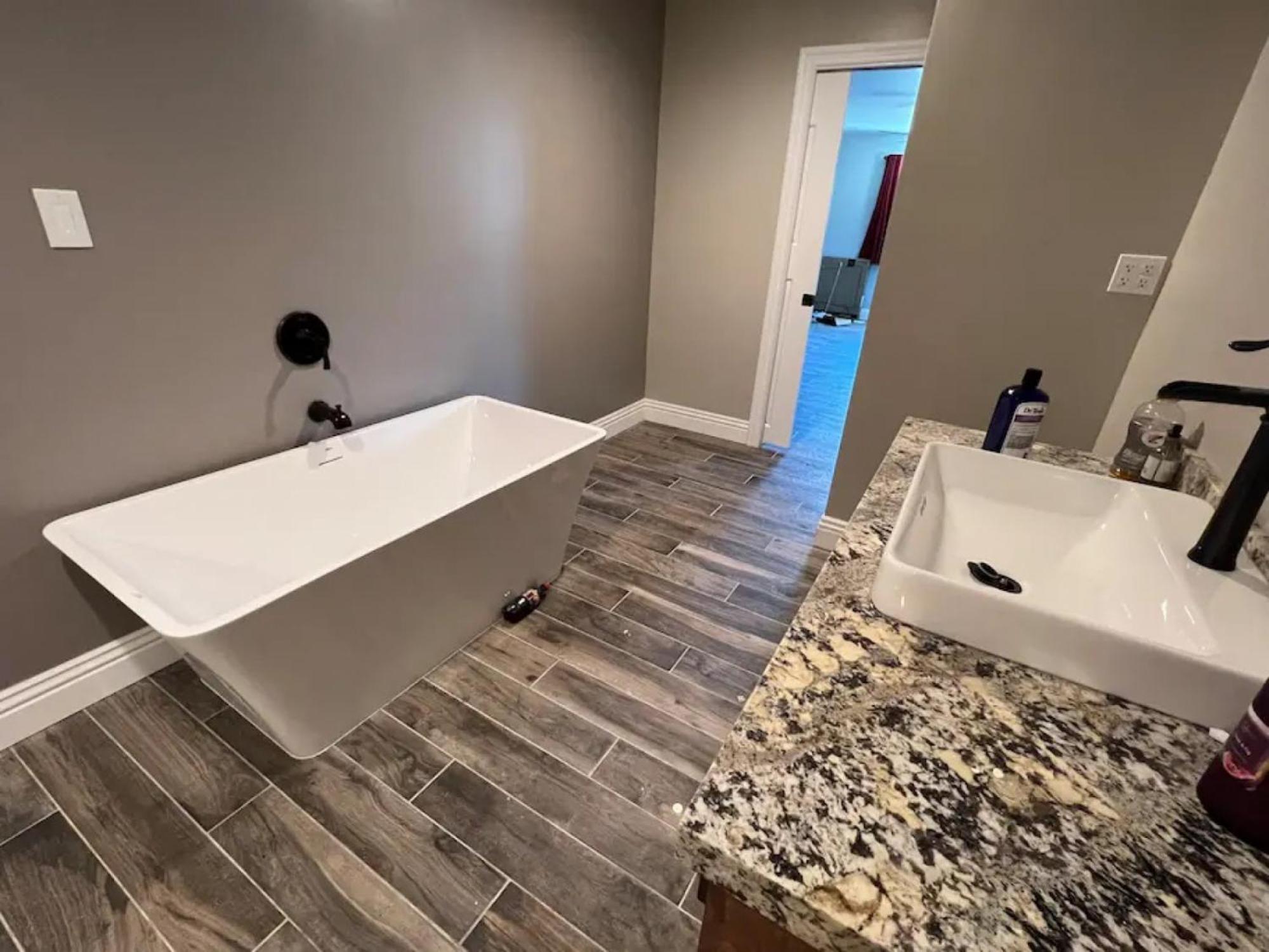 Lux Private Home - Pool, Billiards, 8 Smart Tvs, Board Games, Cotton Bedding - The Stone Sanctuary At Mccullough Hills Trailhead Las Vegas Exterior foto